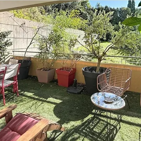 De Standing Climatise Dans Securisee Villeneuve-lès-Avignon